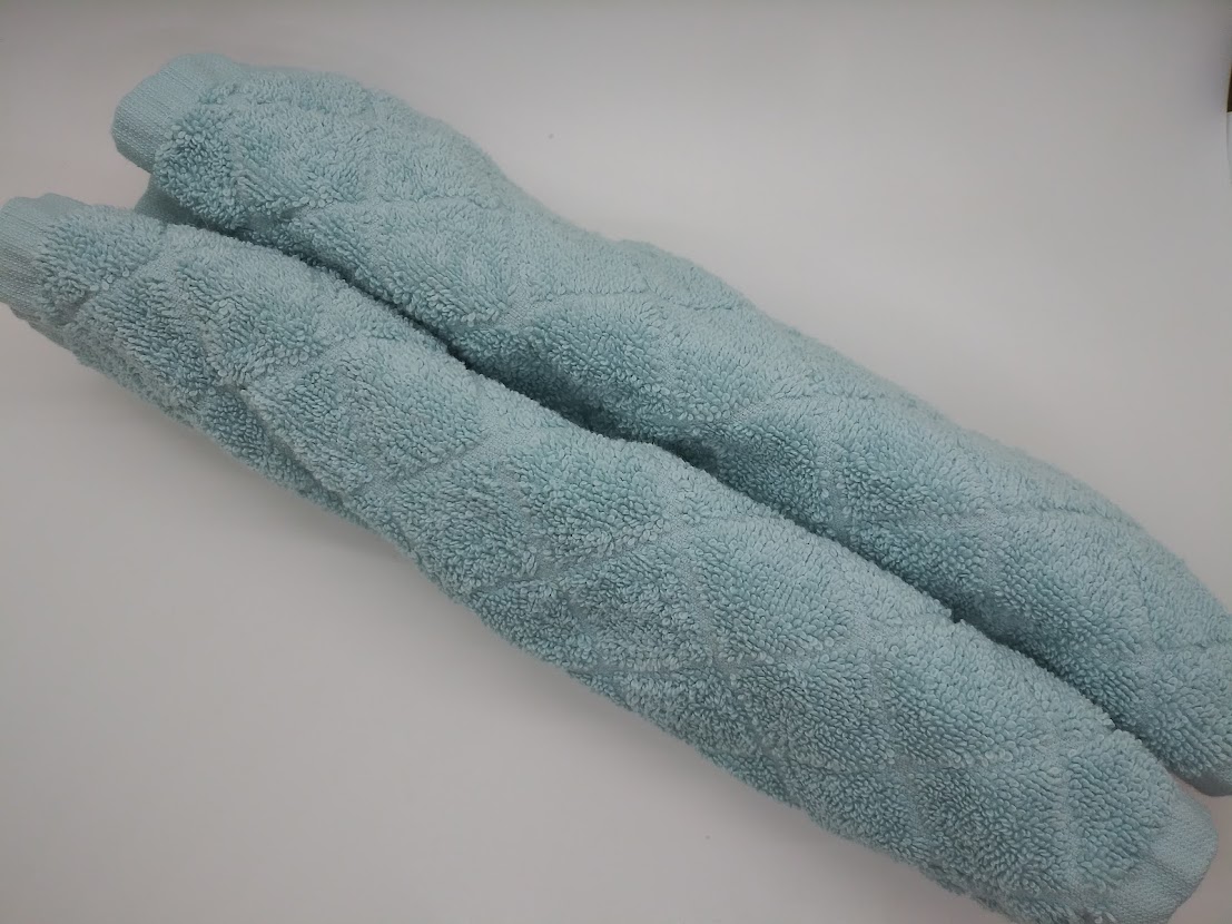 DIY Fleshlight pool noodle. Showing how to tuck a wash cloth in and around the noodle.