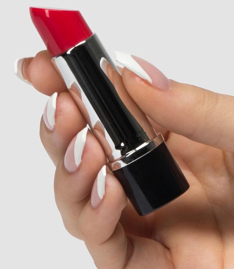 Lovehoney Oh! Kiss Me Lipstick Vibrator - Looking for the Perfect Gift for a Vibrator First-Timer?
