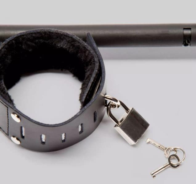 Bondage Boutique Extreme Expandable Spreader Bar with Leather Cuffs. Slide 4