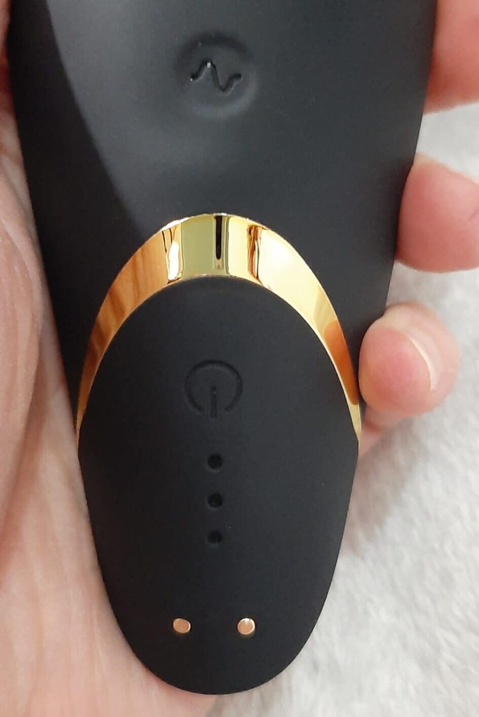 Review of the Womanizer Premium - Obsession Rouge