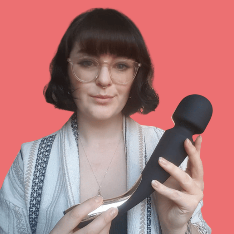 Best Powerful and Strong Wand Vibrator: Lelo Smart Wand 2 - The Best of the Most Powerful and Strongest Vibrators Out There