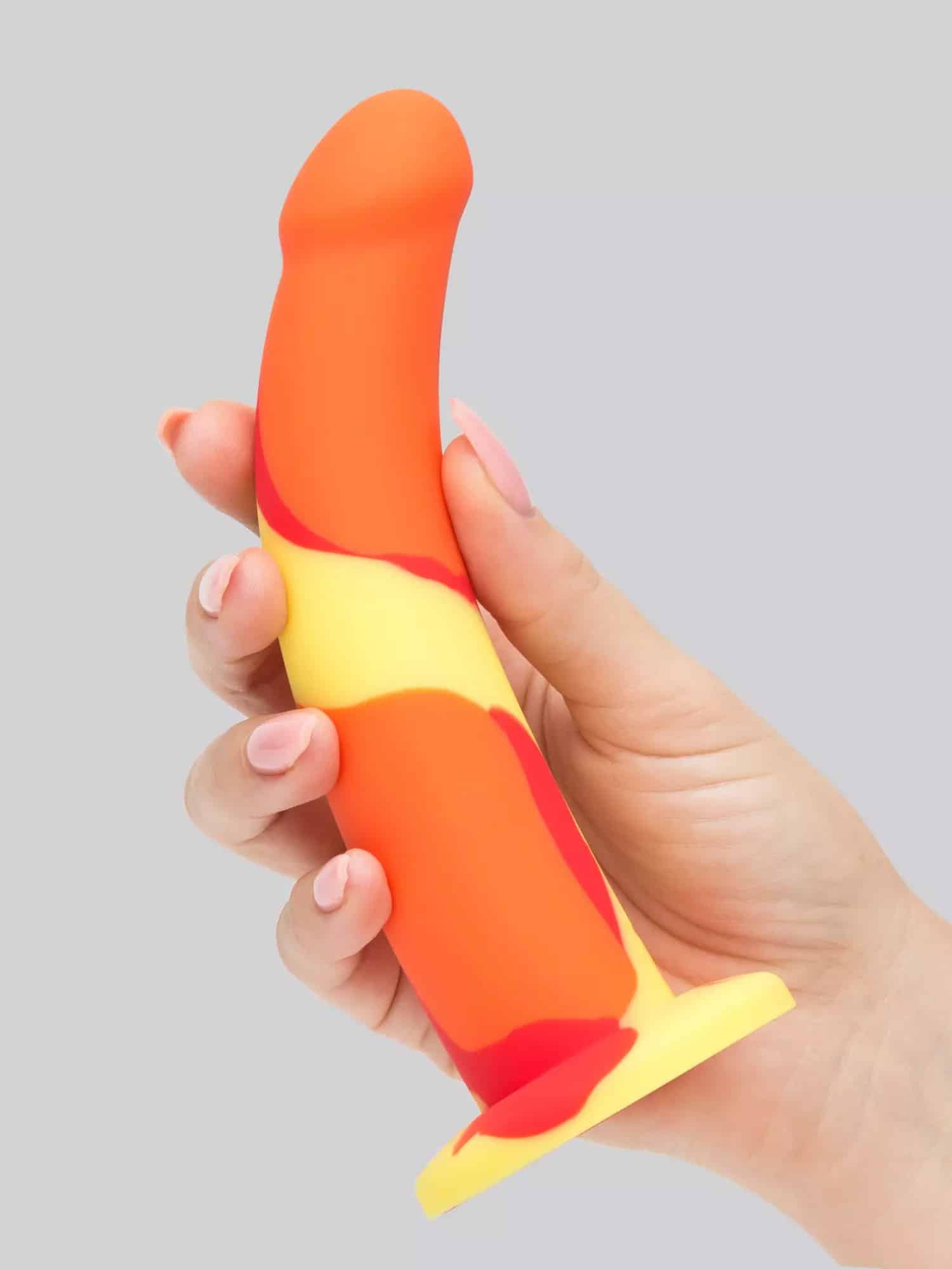 Lovehoney Curved Silicone Suction Cup Dildo  . Slide 9