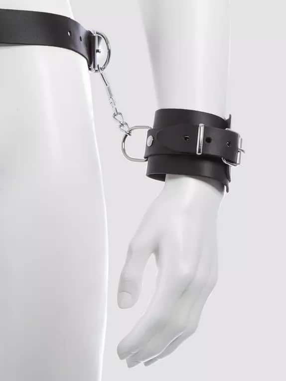 DOMINIX Deluxe Leather Body Harness. Slide 2