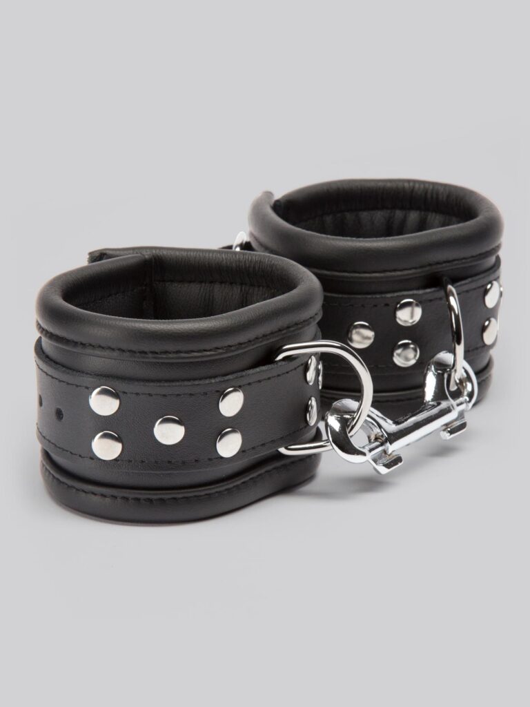 DOMINIX Deluxe Heavy Leather Ankle Cuffs Review
