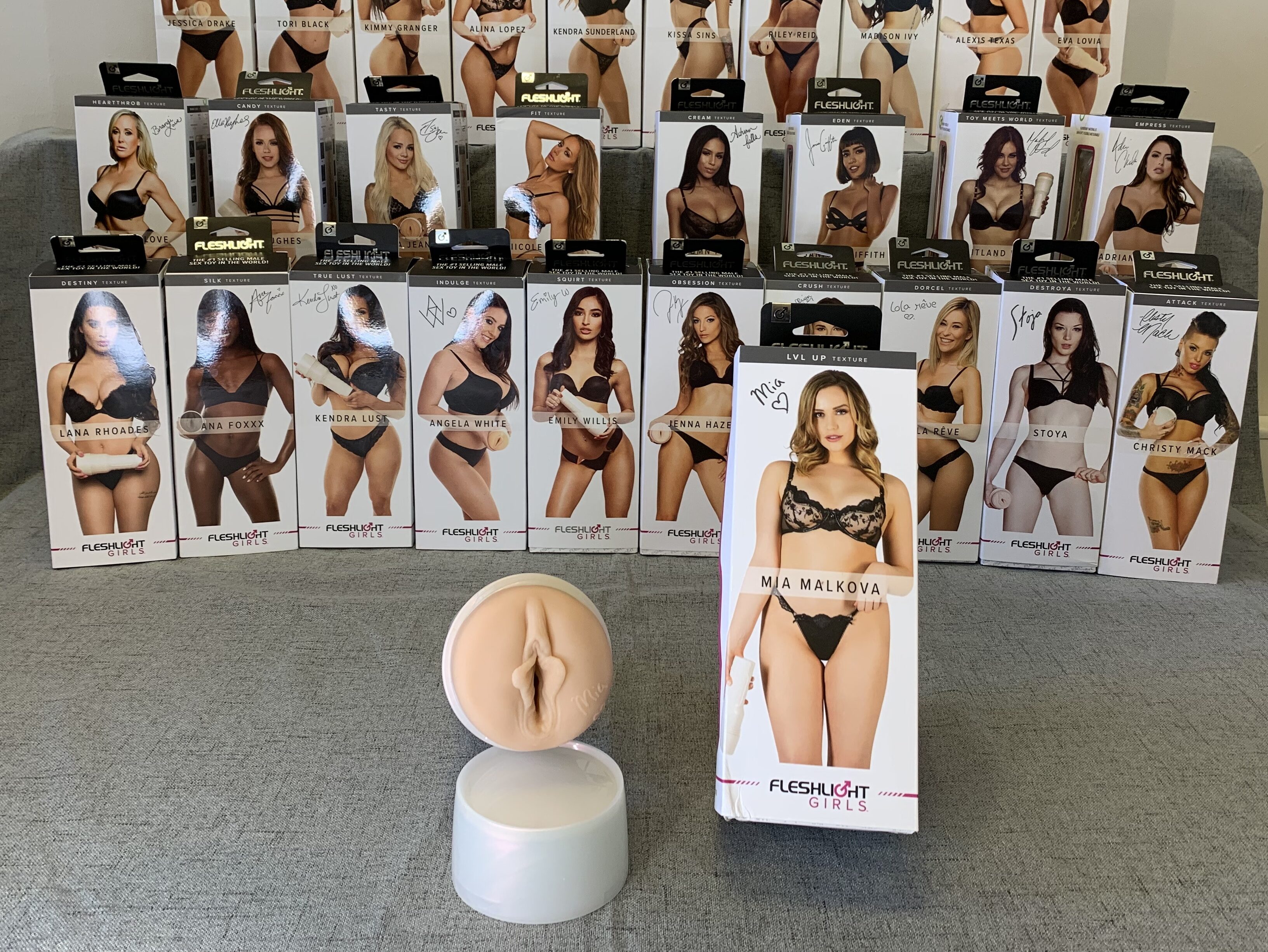 Mia Malkova Fleshlight  Review (of The LvL Up Sleeve)