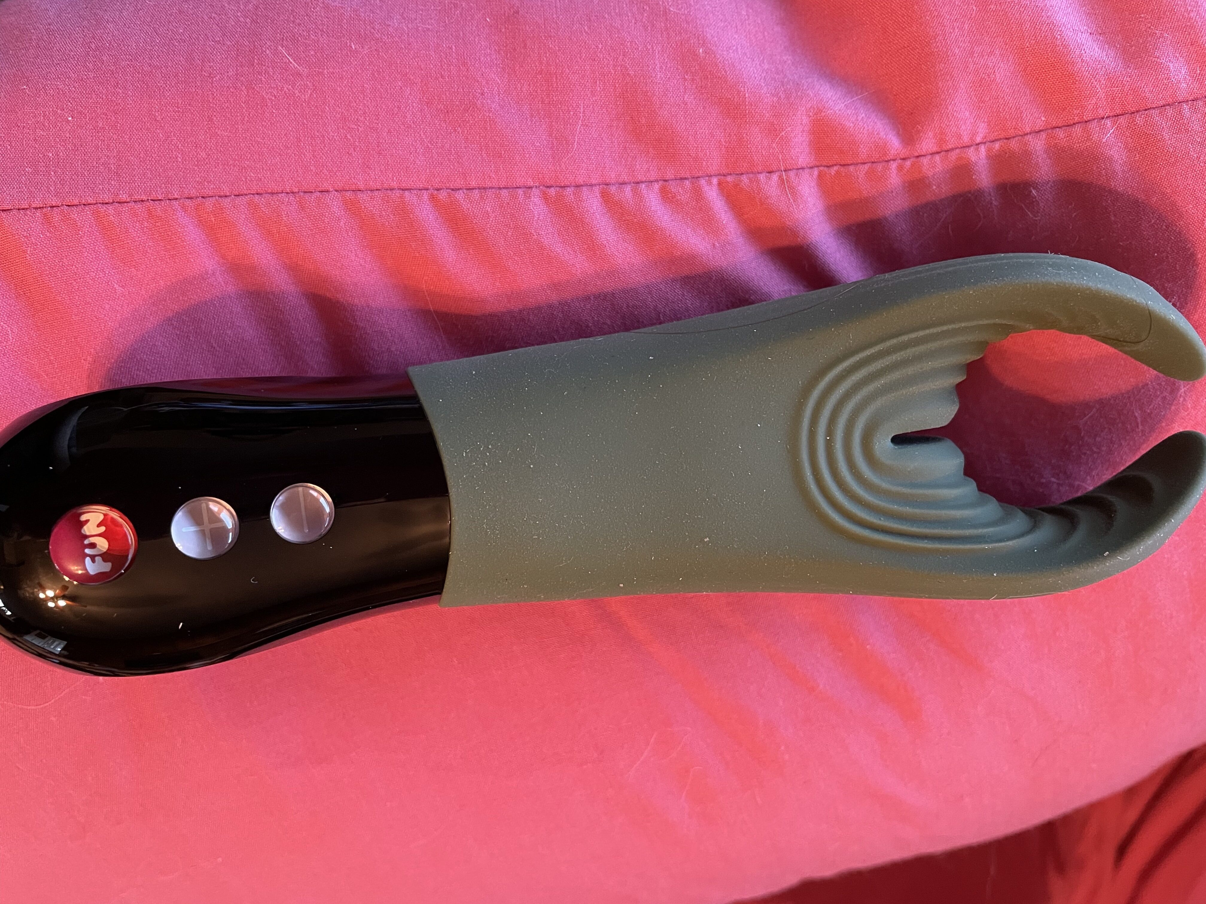 Fun Factory Rechargeable Vibrating Male Stroker. Slide 6