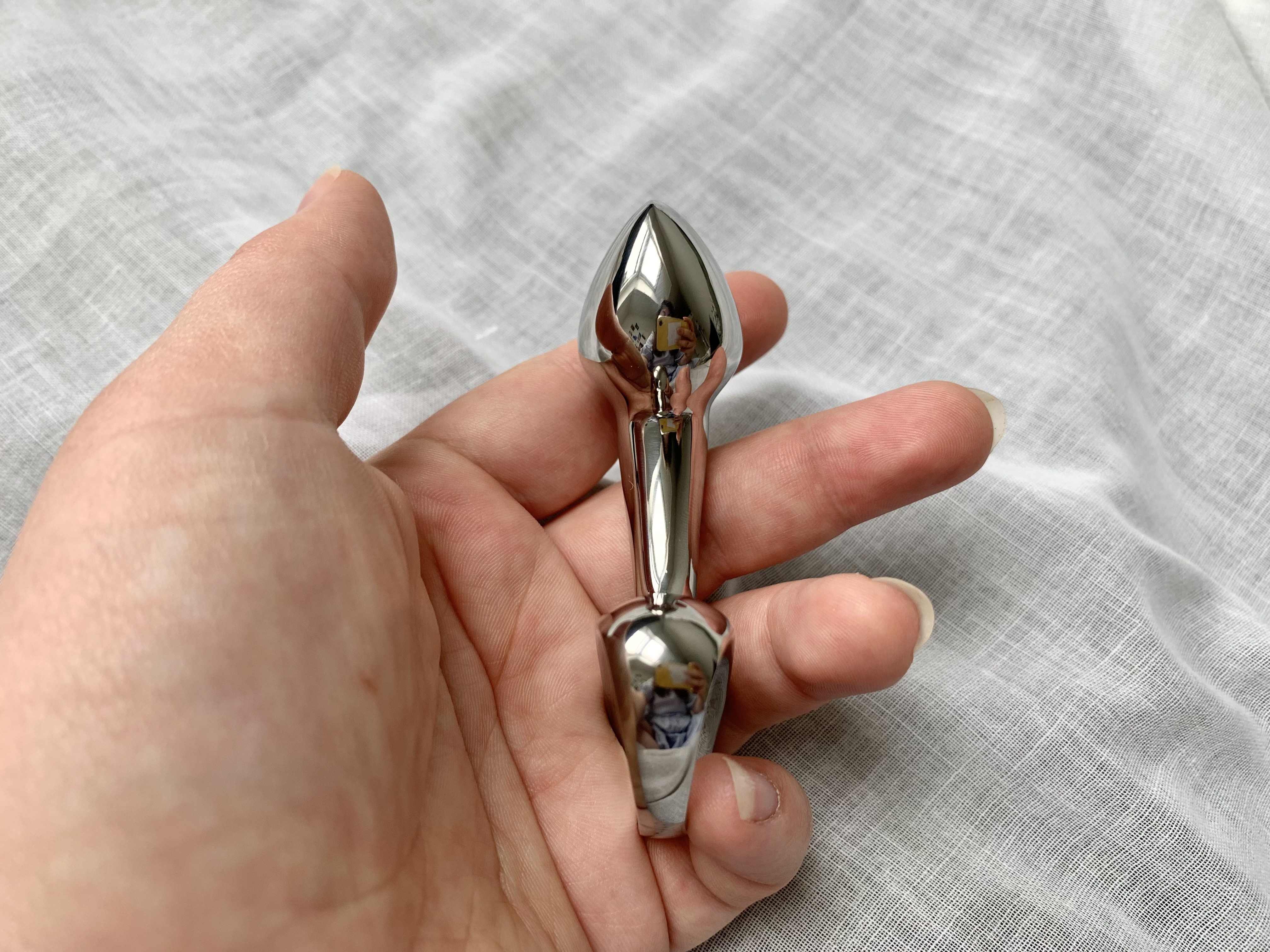 njoy Pure Wand Stainless Steel Dildo. Slide 13