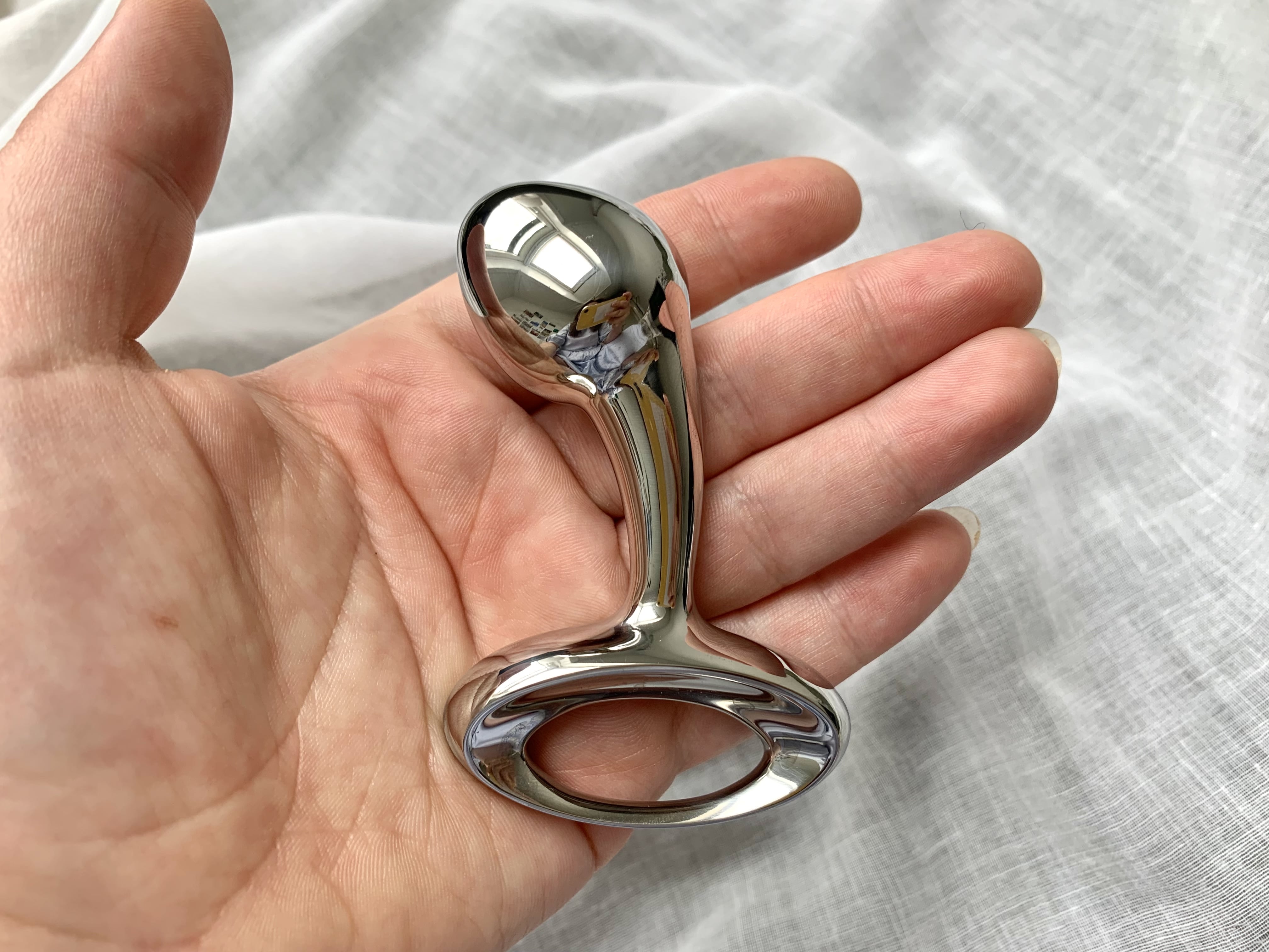 njoy Pure Wand Stainless Steel Dildo. Slide 11