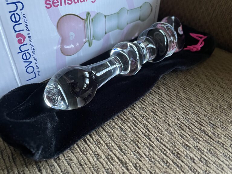 Crystal Heart Wavy Glass Dildo 6 Inch Review