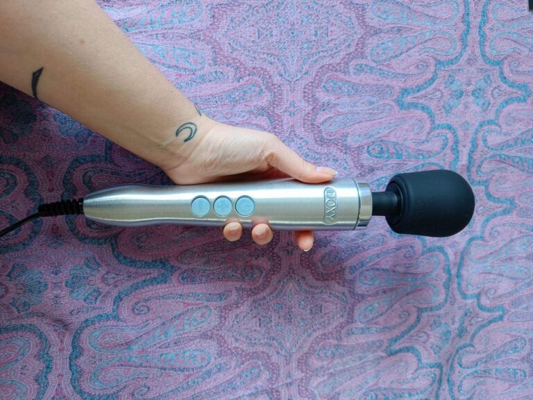 Doxy Die Cast Wand Vibrator Review