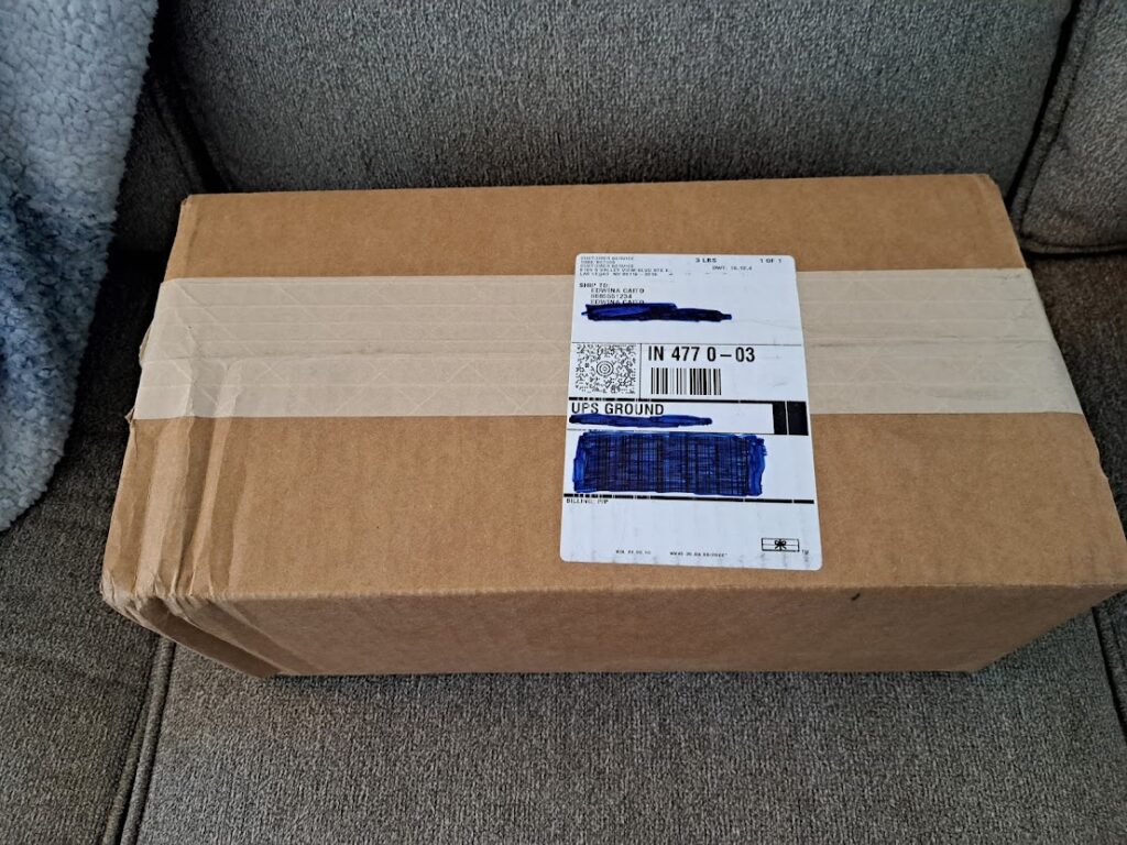 An example of what the shipping box from PinkCherry looks like.
