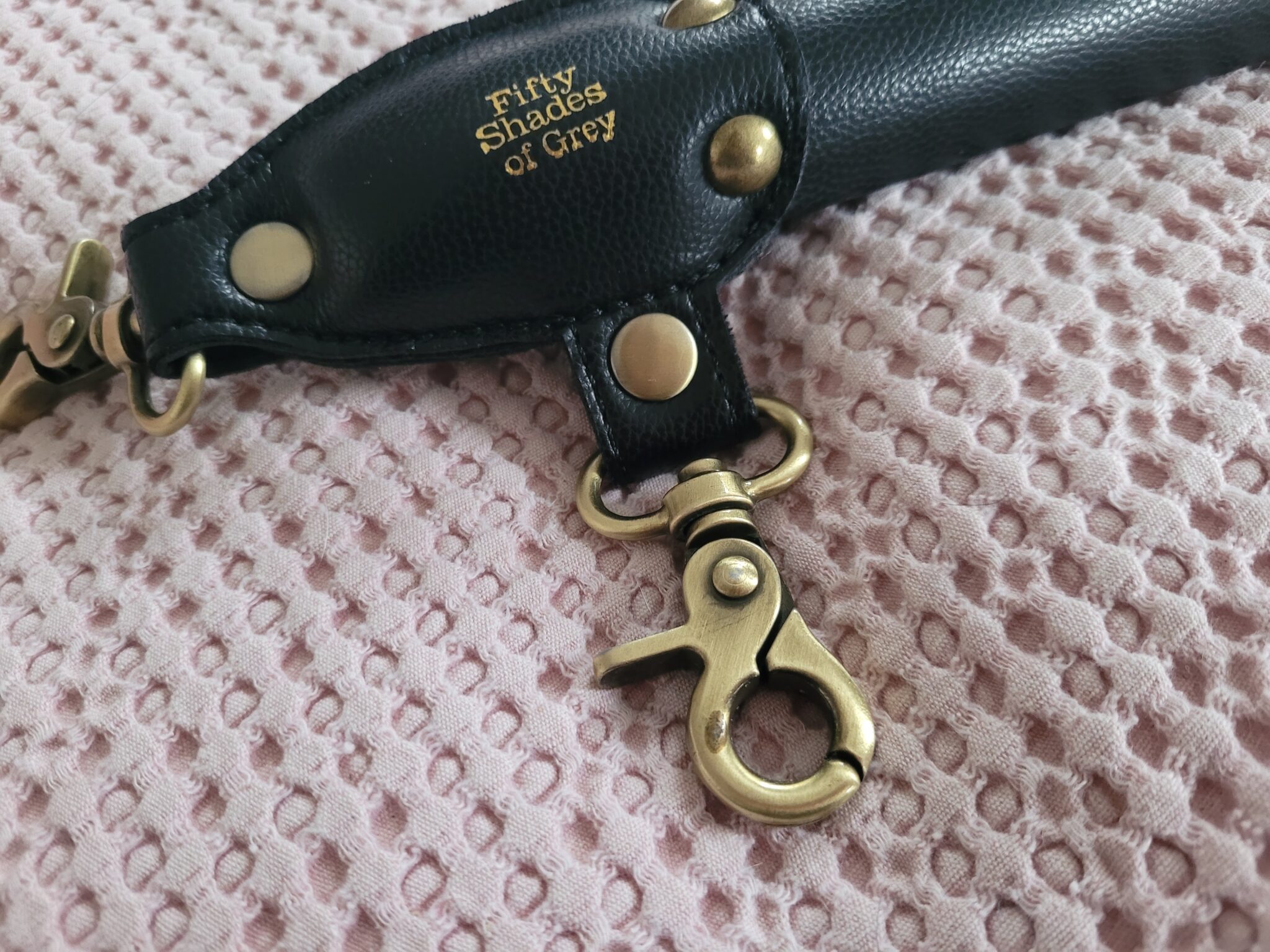 Fifty Shades of Grey Spreader Bar Review [Tried & Tested]