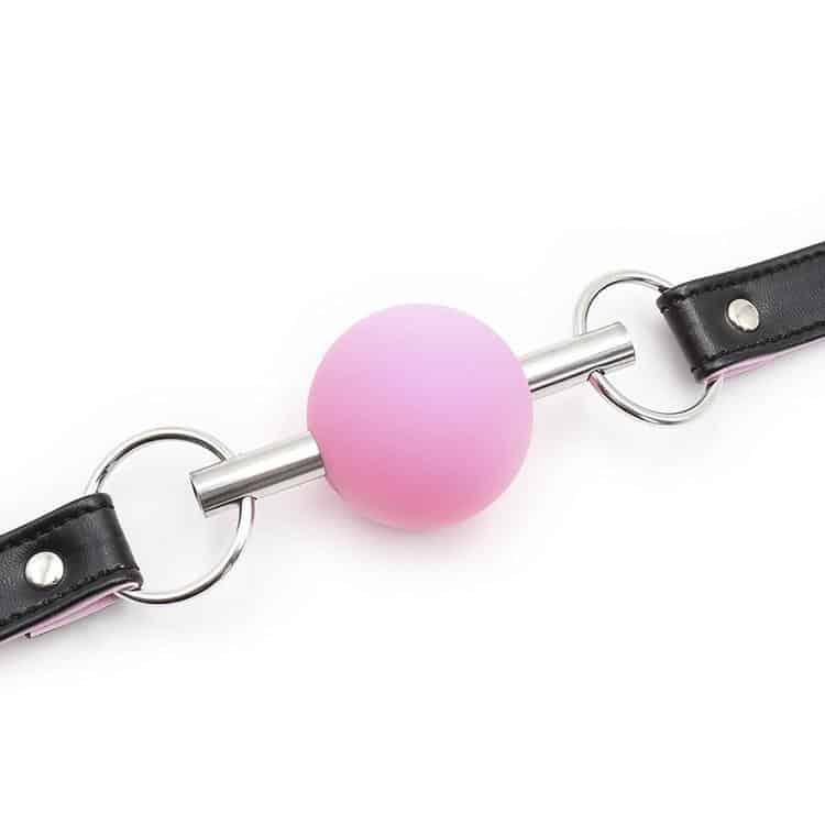 Dark Amour Silicone Ball Gag With Leather Straps Review