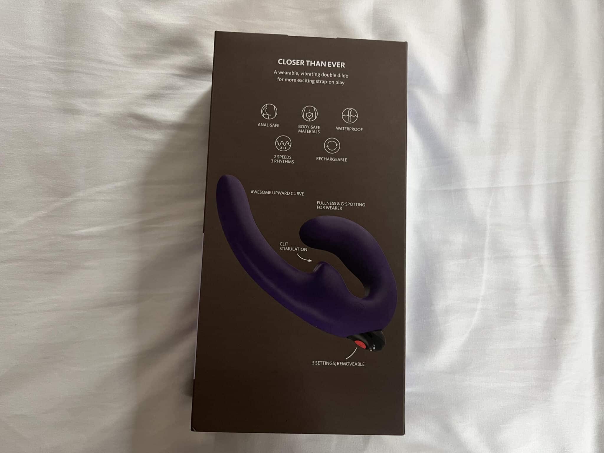 Fun Factory ShareVibe Rechargeable Vibrating Strapless Strap-On Dildo. Slide 5