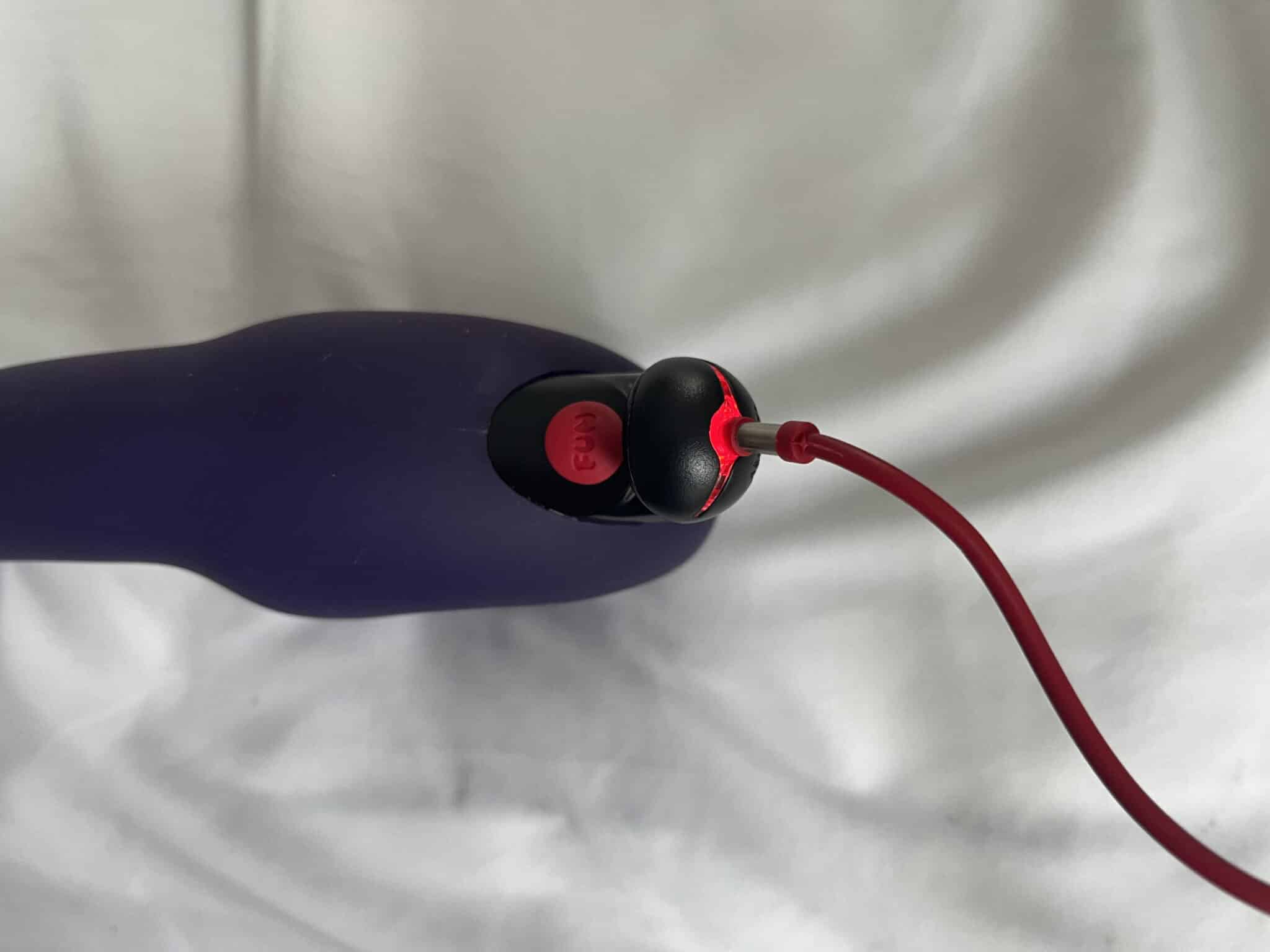 Fun Factory ShareVibe Rechargeable Vibrating Strapless Strap-On Dildo. Slide 7