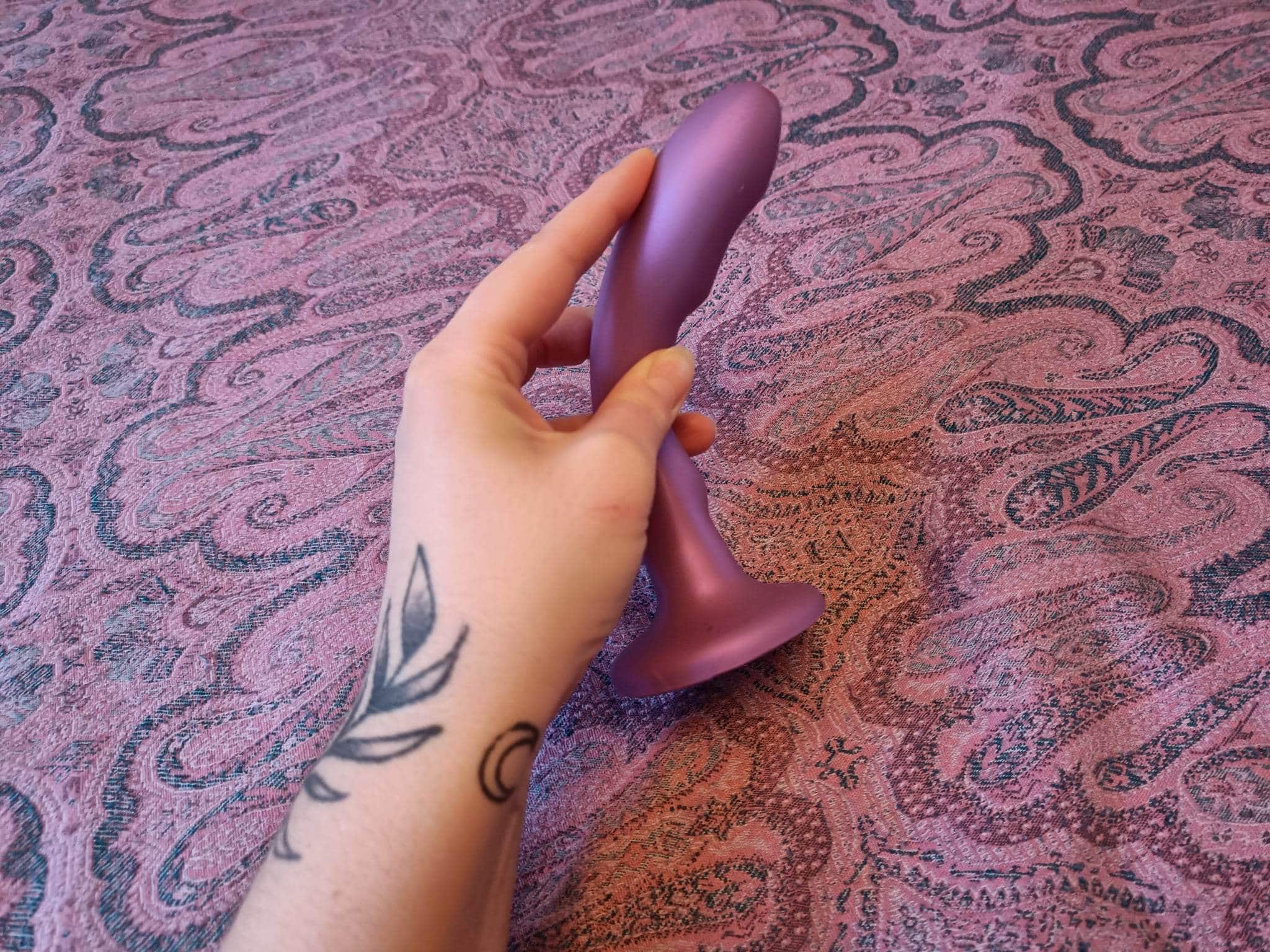  Tantus Charmer Silicone G-Spot and P-Spot Dildo 6 Inch . Slide 7