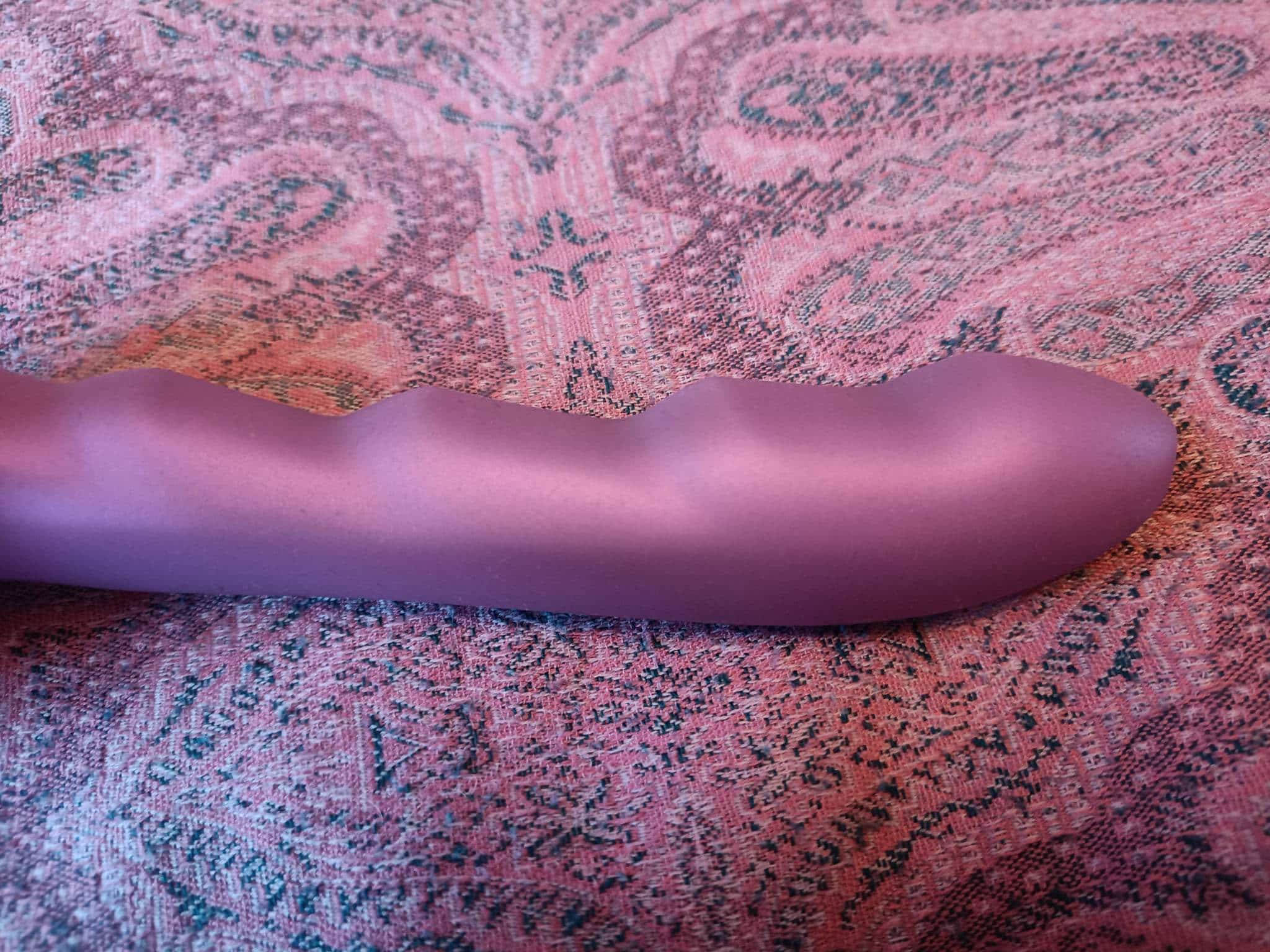  Tantus Charmer Silicone G-Spot and P-Spot Dildo 6 Inch . Slide 6