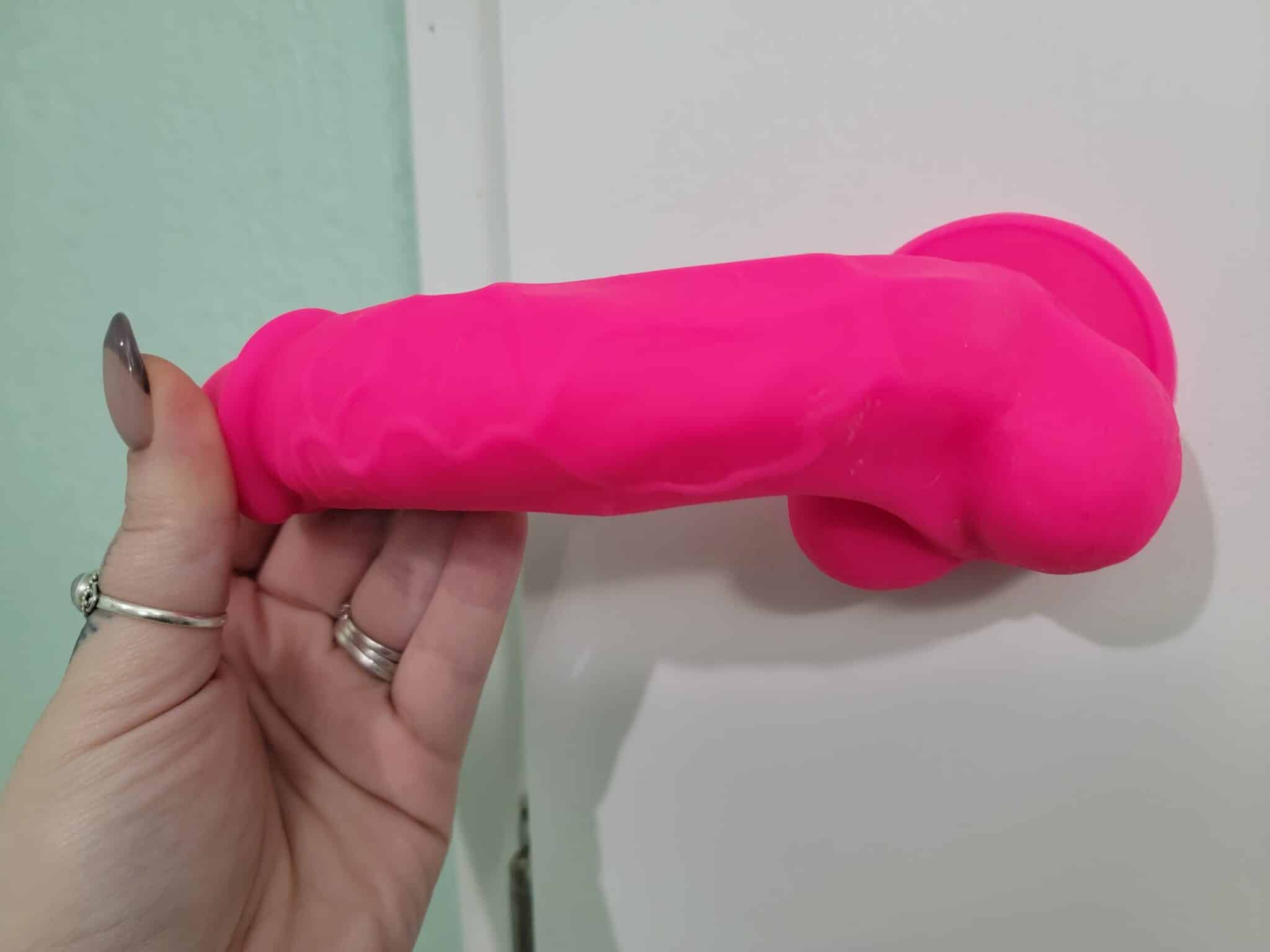 Colours Pleasures 5 Inch Dildo Does it Deliver on Performance?