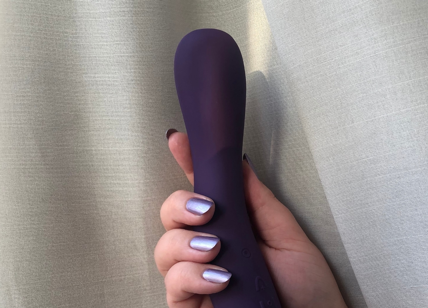 We-Vibe Rave App-Controlled Rechargeable G-Spot Vibrator. Slide 10