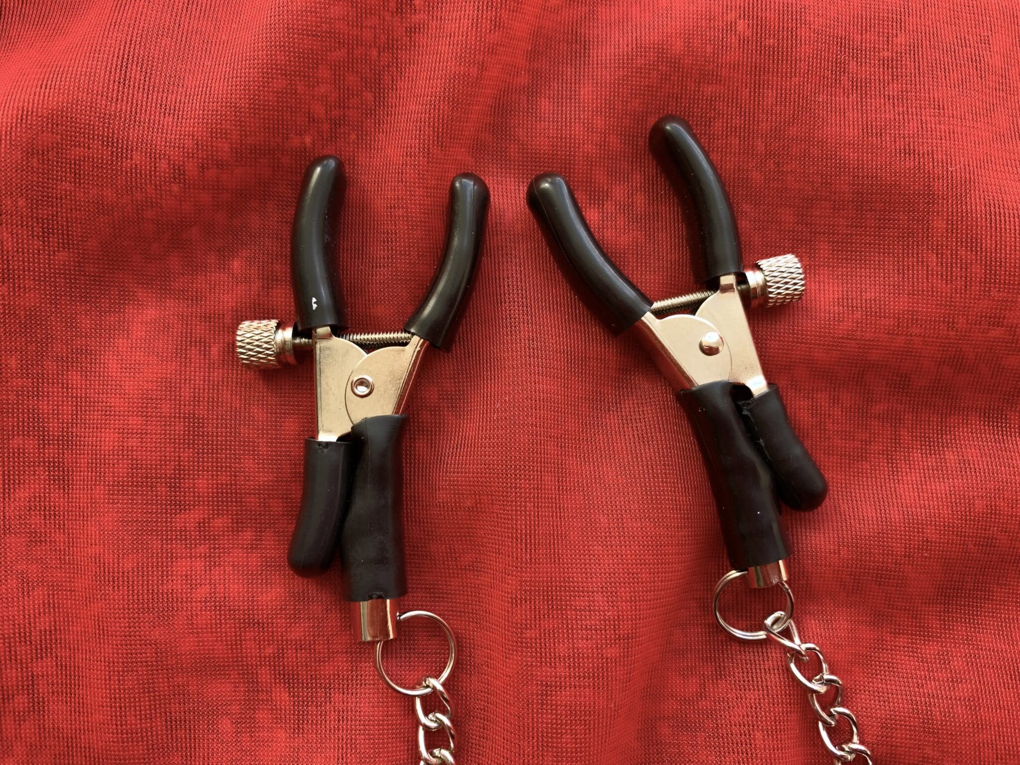 Fetish Fantasy Alligator Nipple Clamps How Easy is the Fetish Fantasy Alligator Nipple Clamps to Use? A Review