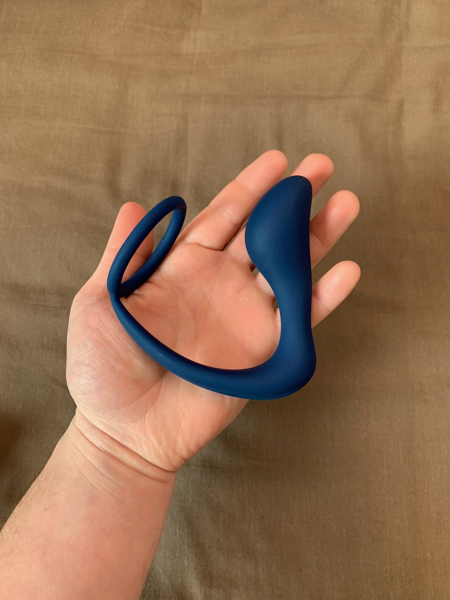 Lynk Plugged Cock Ring Prostate Massager. Slide 6