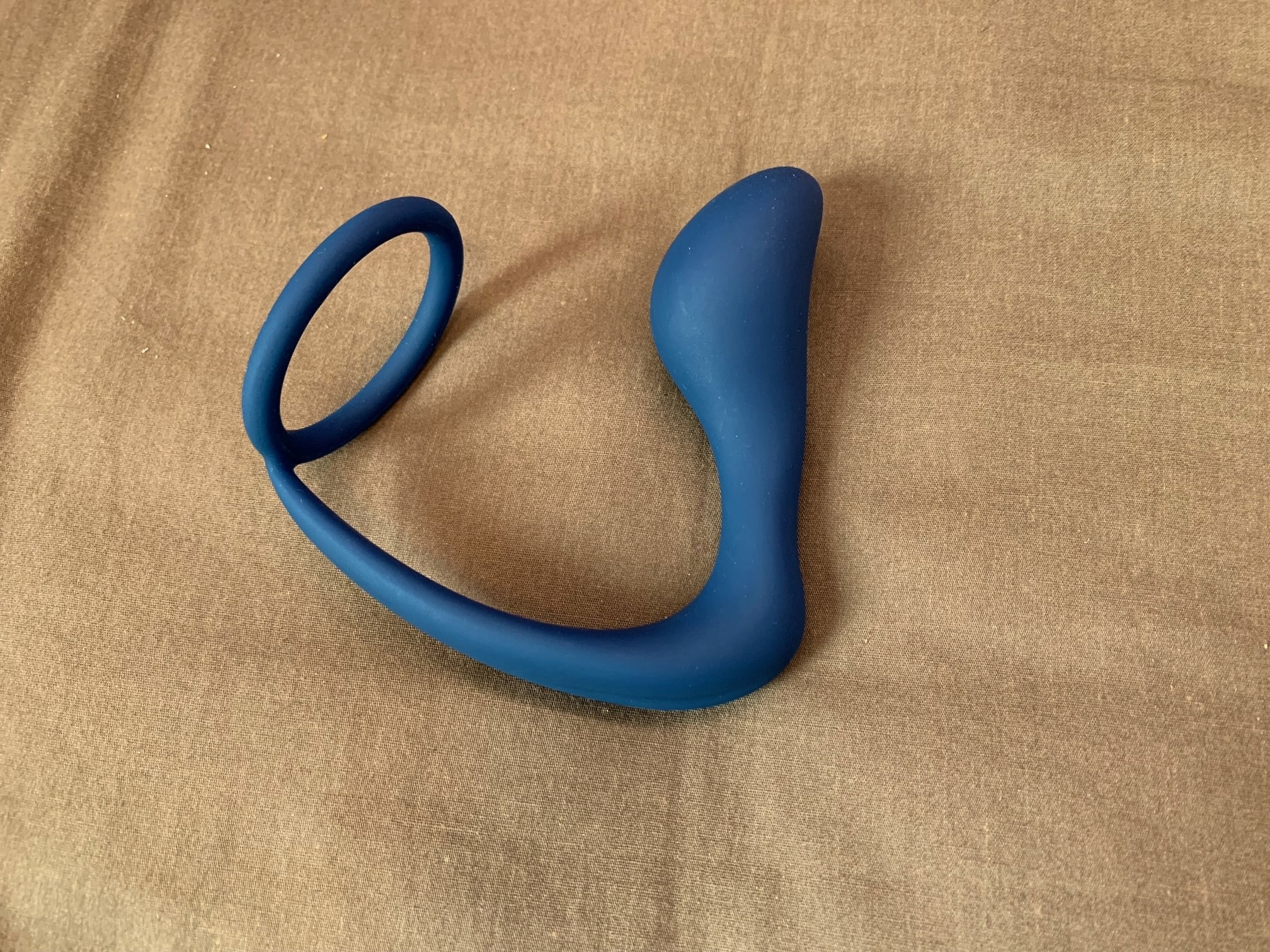 Lynk Plugged Cock Ring Prostate Massager. Slide 2