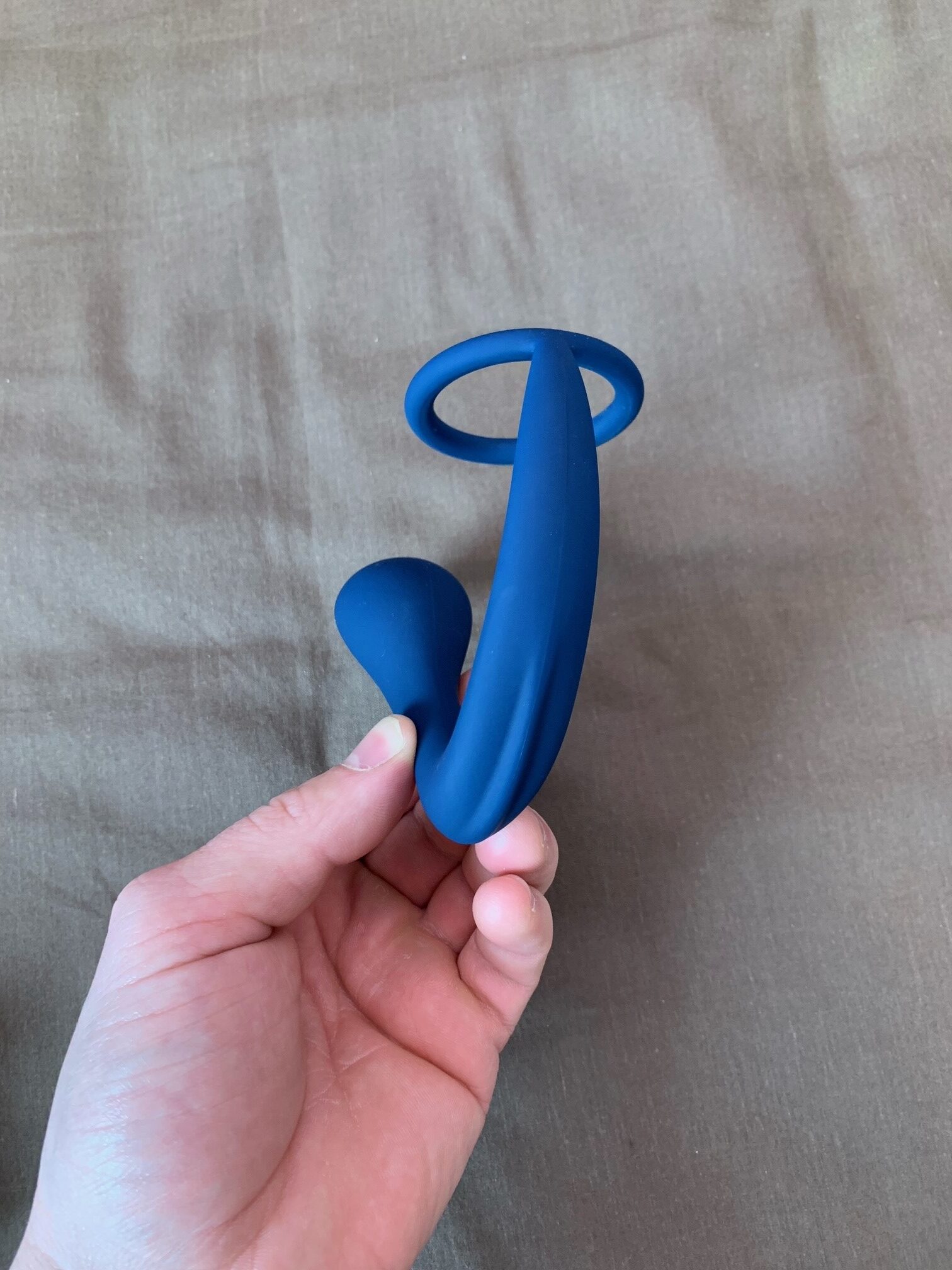 Lynk Plugged Cock Ring Prostate Massager. Slide 13