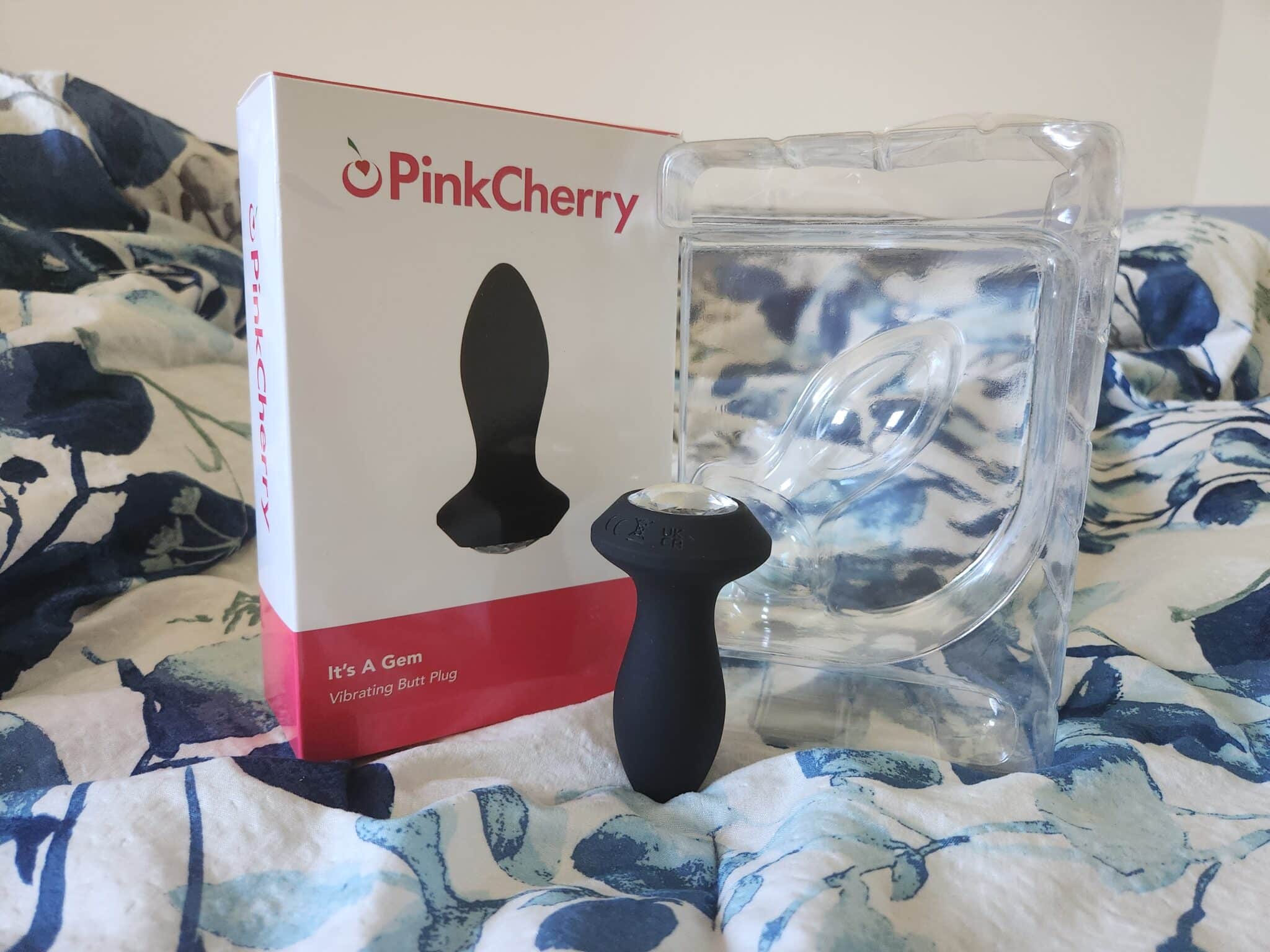 PinkCherry It's a Gem Vibrating Butt Plug A closer Look at it’s packaging