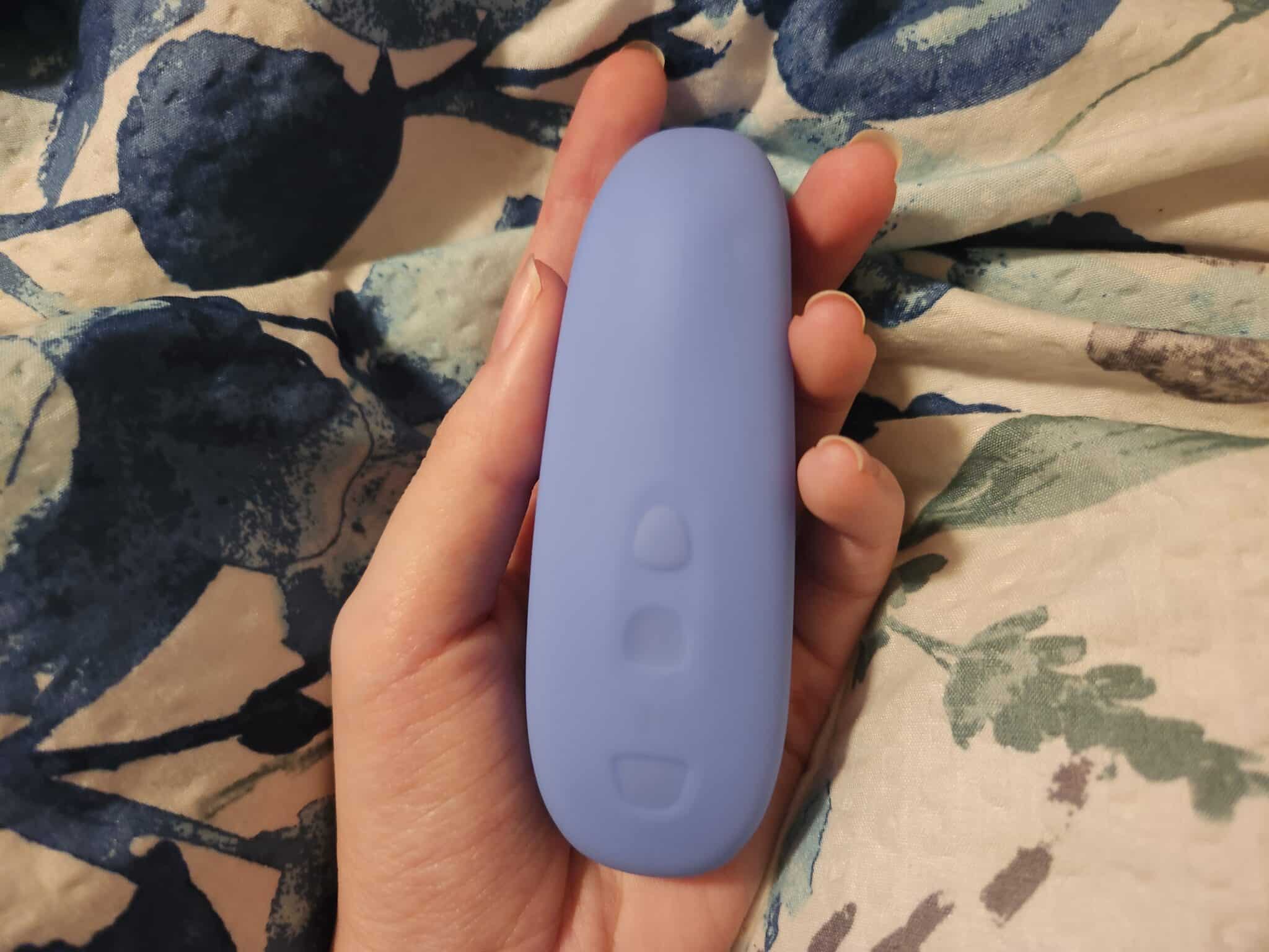 AER Silicone Rechargeable Pressure Wave Suction Toy. Slide 2