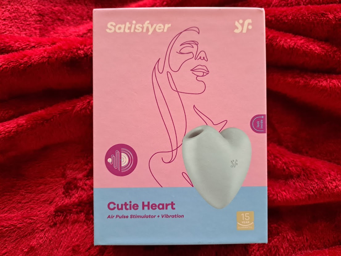 Satisfyer Cutie Heart Analyzing the Packaging: First Impressions