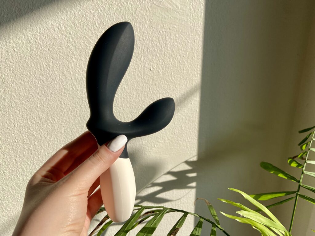 The 8 Best Anal Dildos Actually Tested Bedbible the-8-best-anal-dildos-actually-tested-bedbible