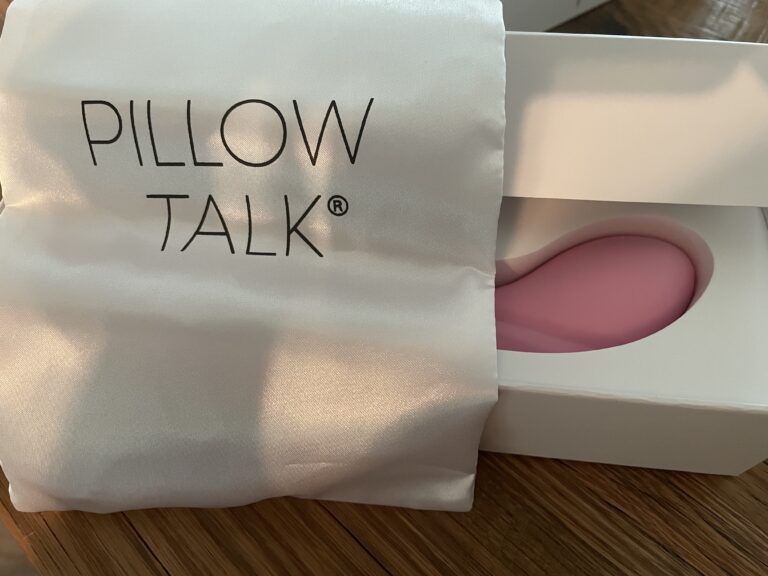 Pillow Talk Sassy G-Spot Dildo Vibrator Review