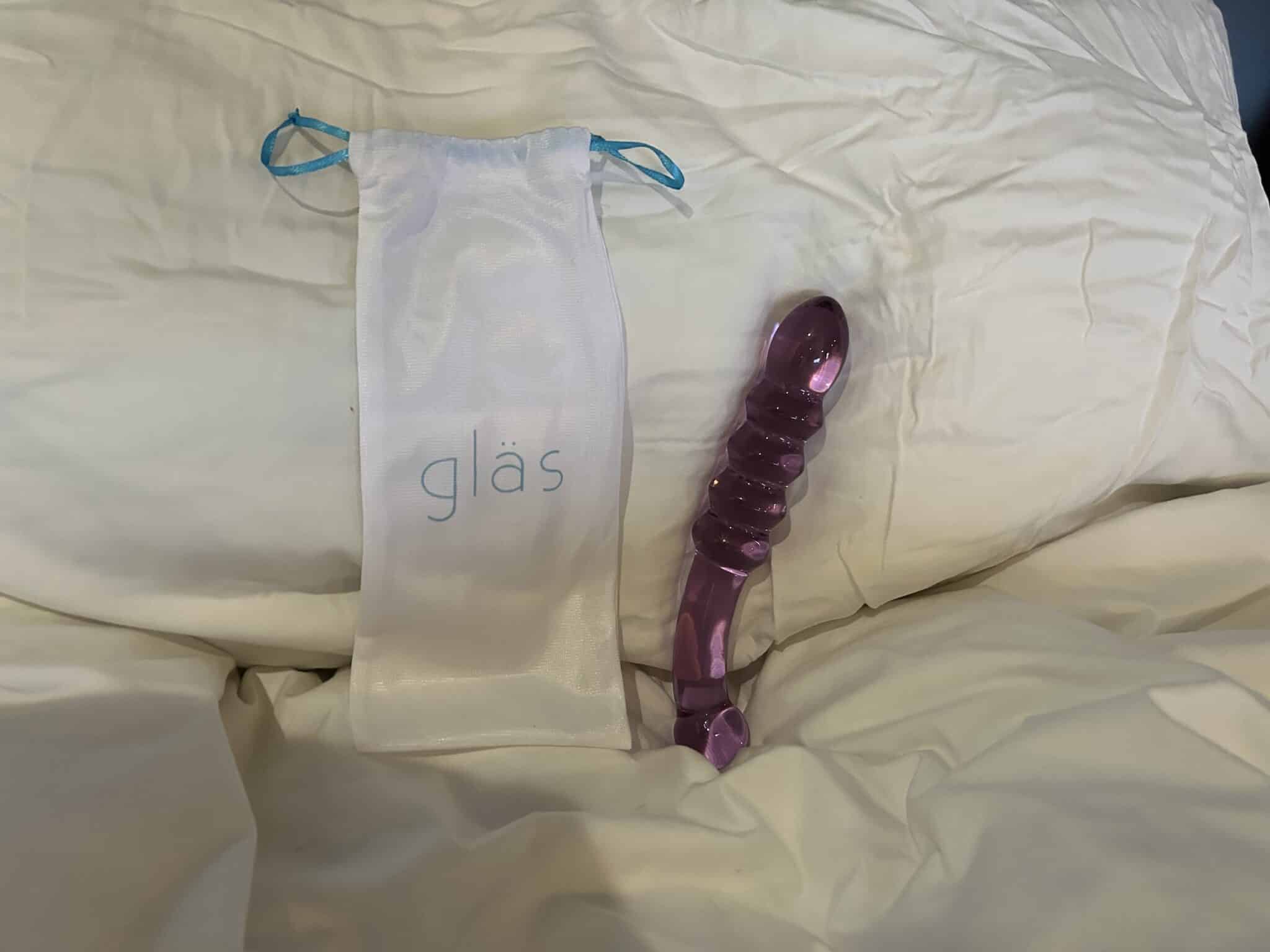 Gläs Purple Rain Glass Prostate Massager. Slide 3