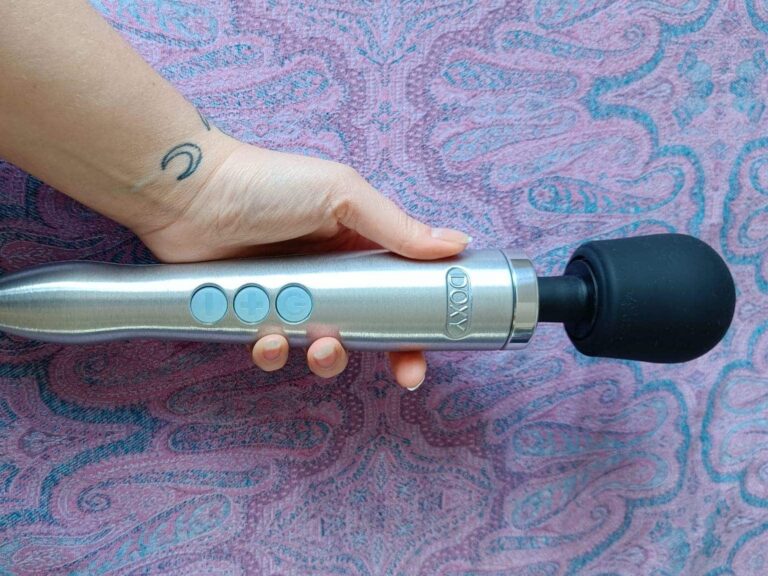 Doxy Die Cast Wand Vibrator Review