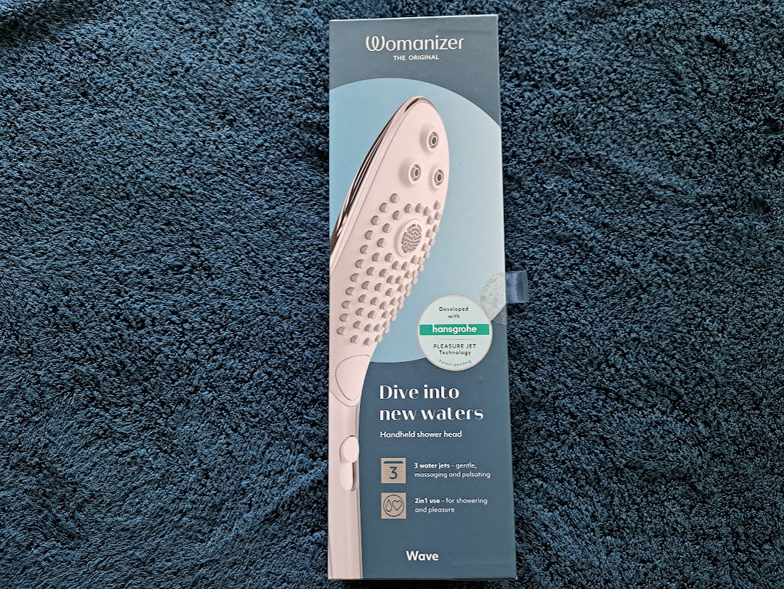 Womanizer Wave A closer Look at it’s packaging