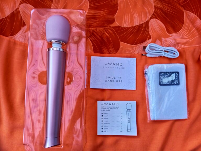 Le Wand Petite Rechargeable Wand Massager   Review
