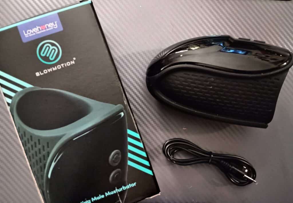 Blowmotion Pulsing Warming Male Masturbator Review [Tried & Tested]