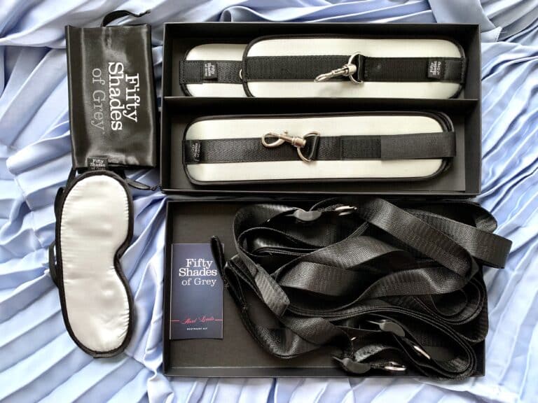 Fifty Shades of Grey Hard Limits Bed Restraint Kit - <