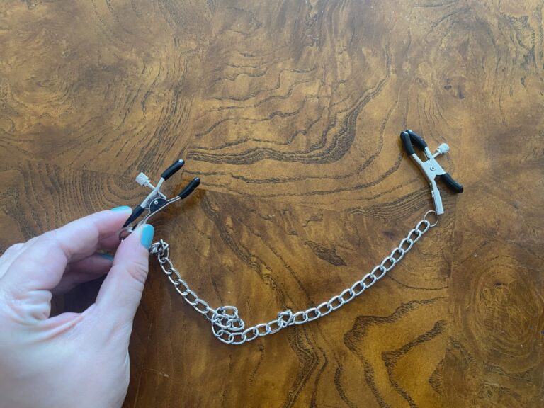 Sex & Mischief Chained Nipple Clamps - <