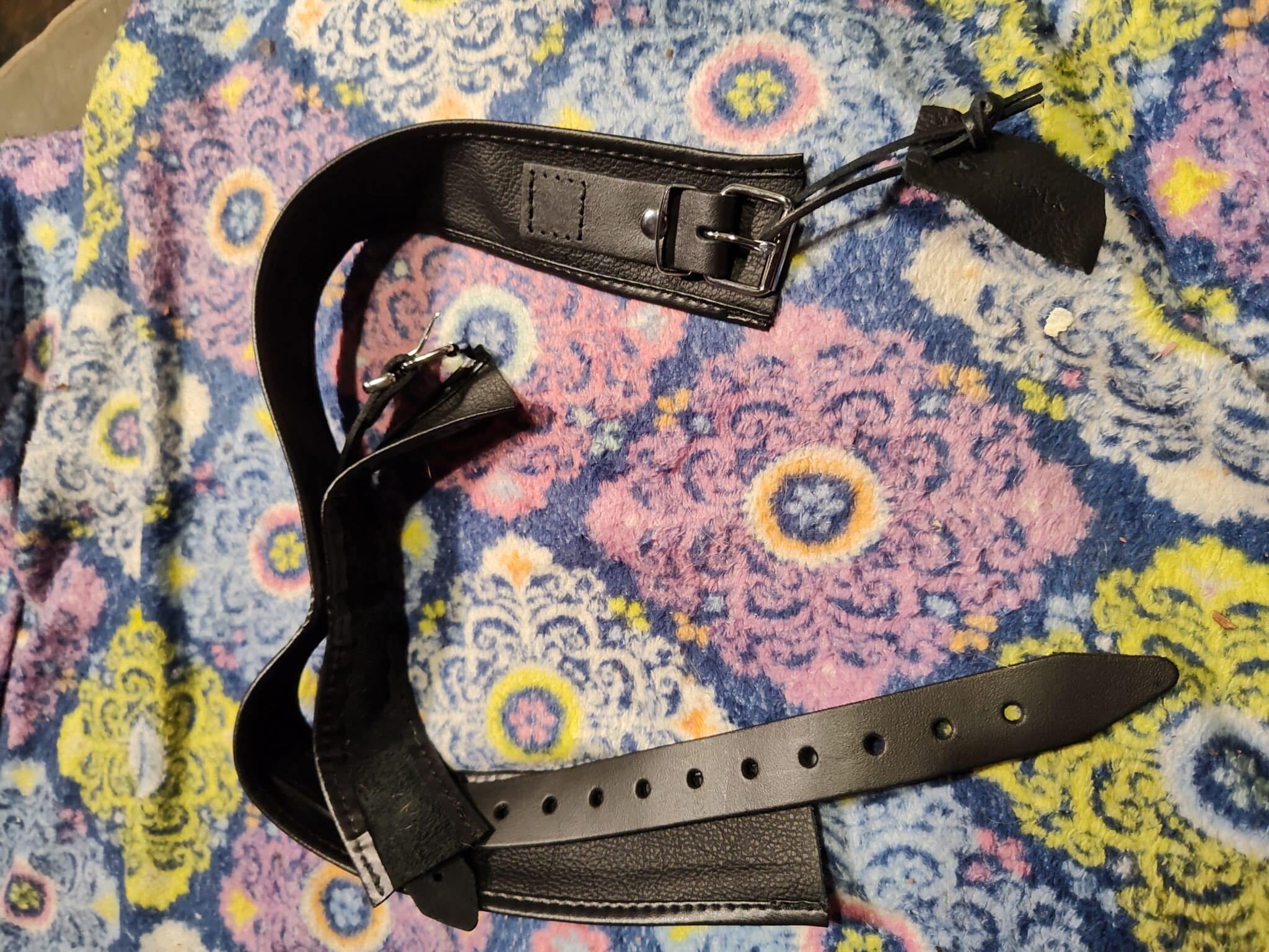 DOMINIX Deluxe Leather Wrist to Thigh Restraints. Slide 8