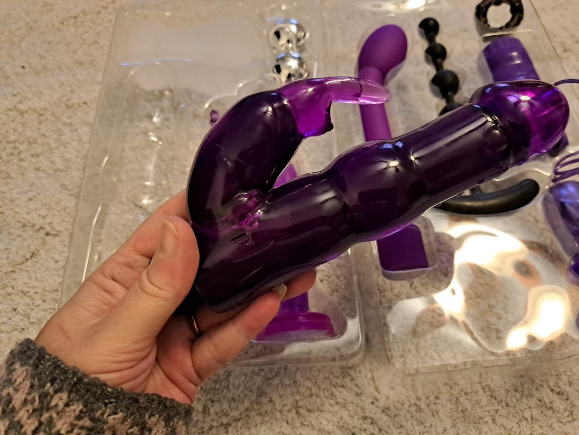 My Personal Experiences with Lovehoney Wild Weekend Couple's Toy Kit