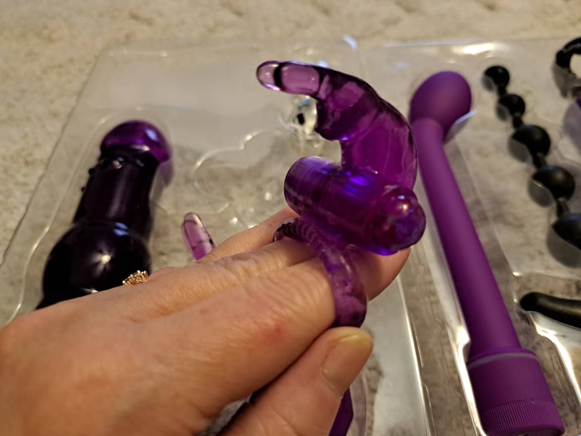 Lovehoney Wild Weekend Couple's Toy Kit My Thoughts on the Design