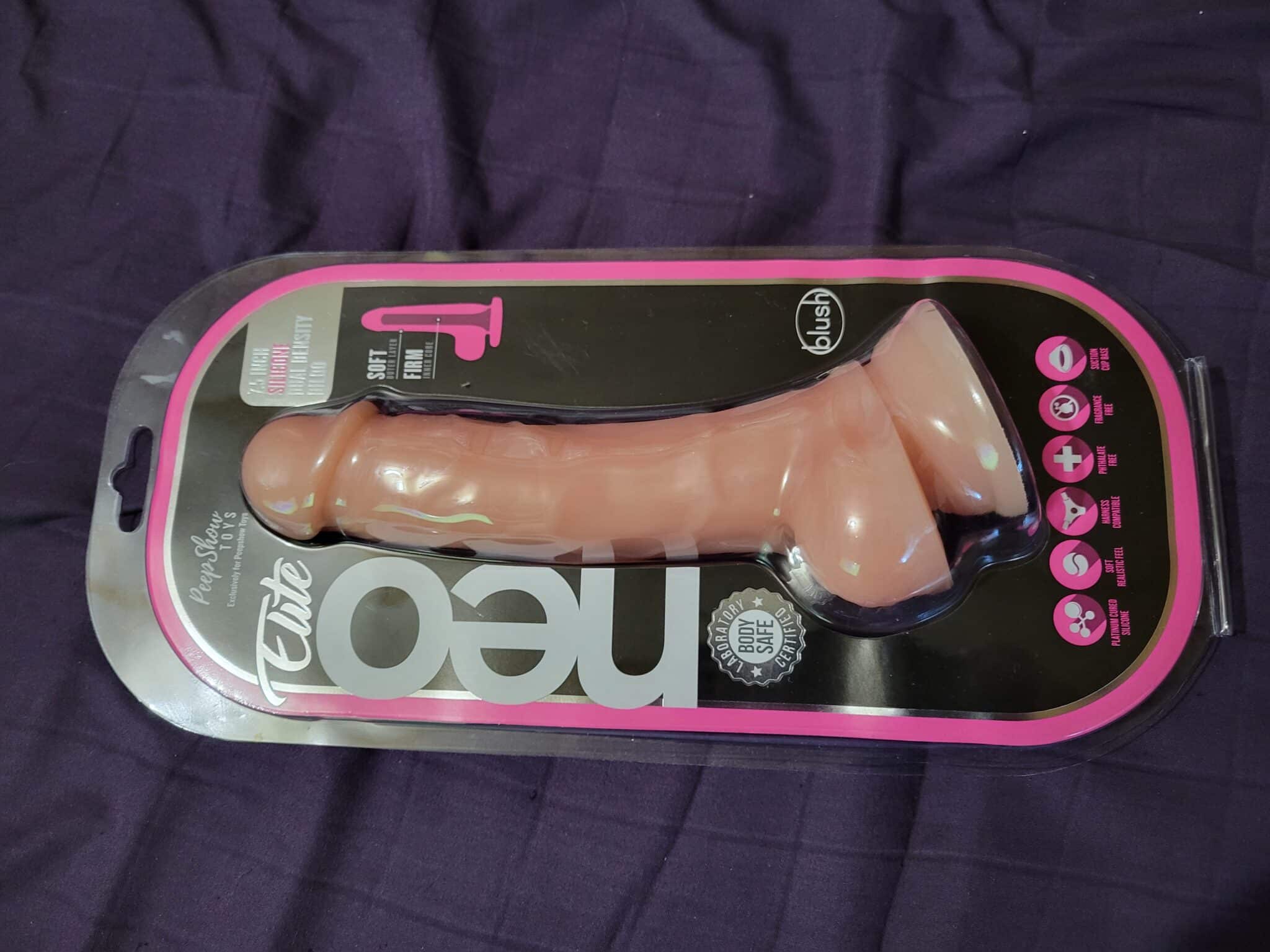 Blush Neo Elite 7.5 Inch Dildo With Balls Save or splurge: Looking at the price tag