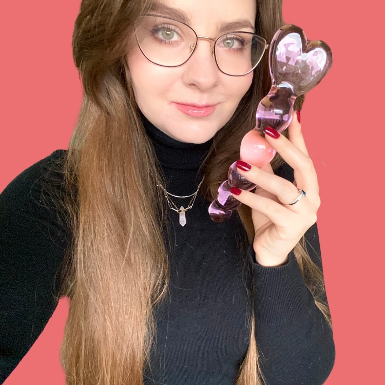 Icicles No. 43 Pink Heart Dildo – Test & Review<