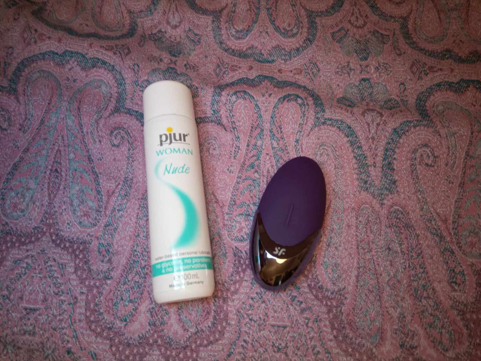 Satisfyer Purple Pleasure Lay-on Vibrator