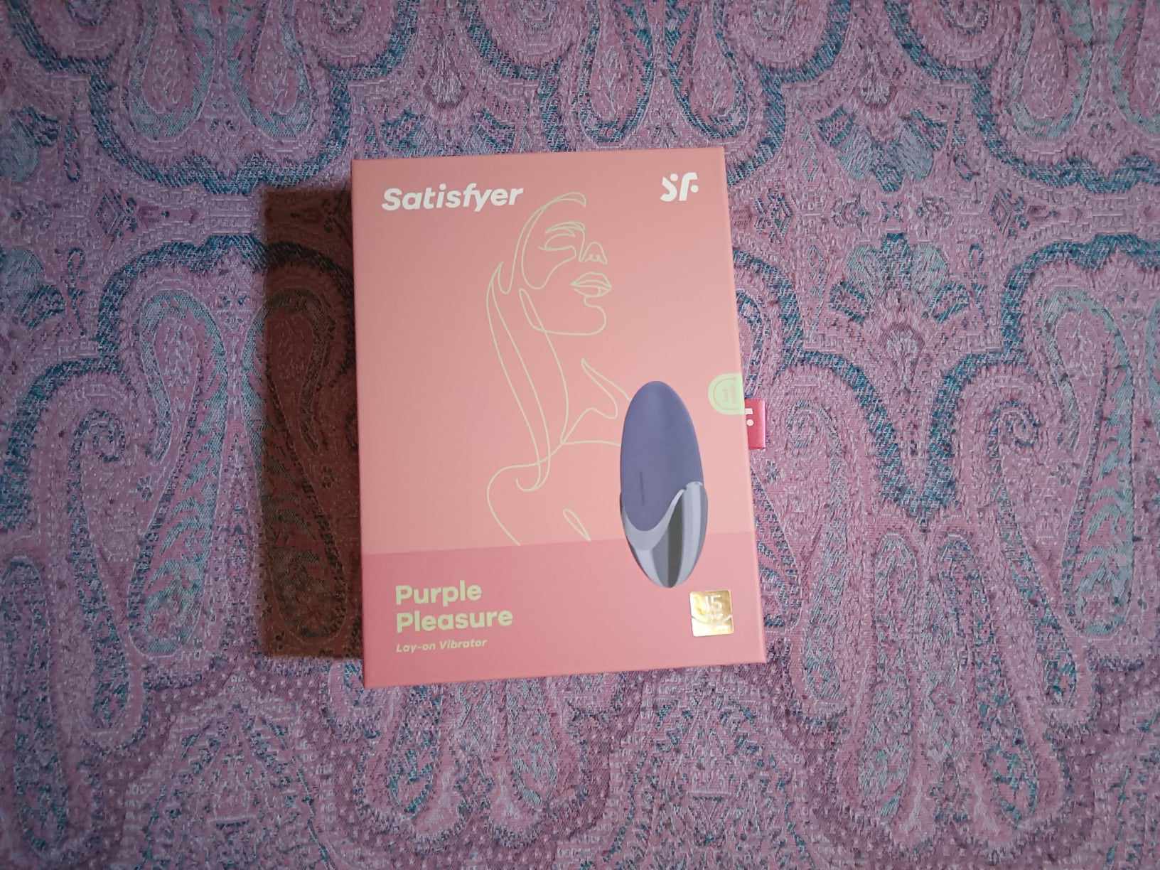 Satisfyer Purple Pleasure Packaging