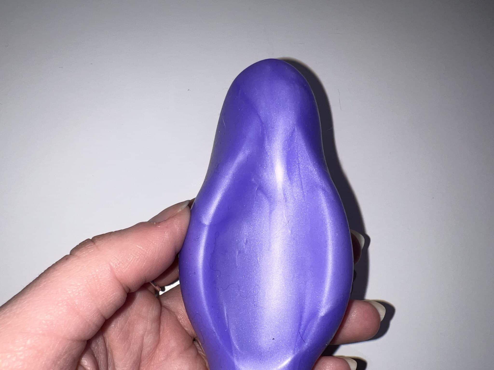 SquarePegToys G Squeeze Vaginal Plug How is the SquarePegToys G Squeeze Vaginal Plug designed