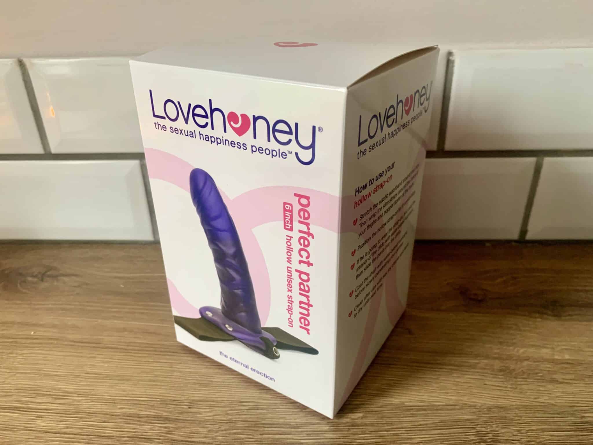 Lovehoney Perfect Partner Unisex Hollow Strap-On Evaluating the Lovehoney Perfect Partner Unisex Hollow Strap-On’s packaging