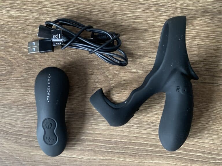 Tracey Cox EDGE Rechargeable Remote Control Penis Sleeve and Clitoral Stimulator - 