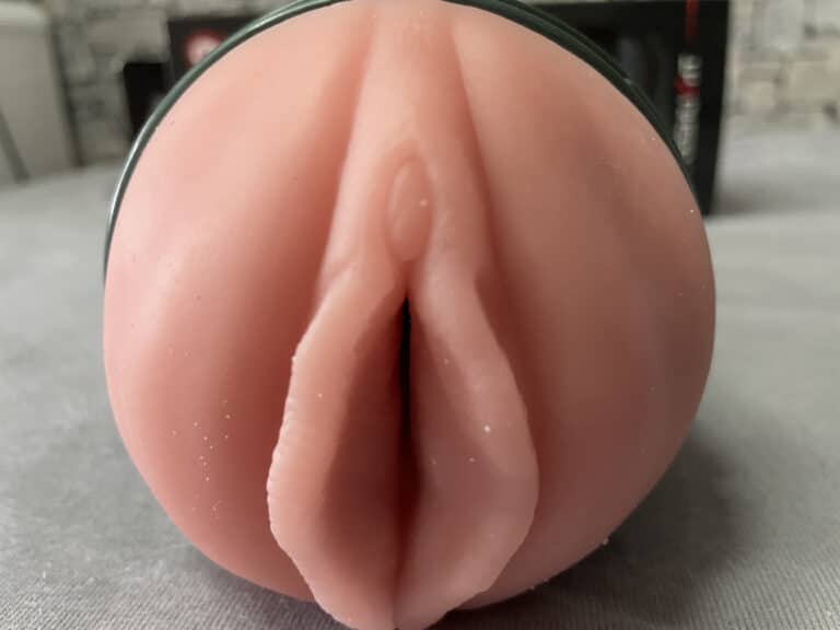 Fleshlight Vibro Pink Lady Touch Vibrating Male Masturbator Review